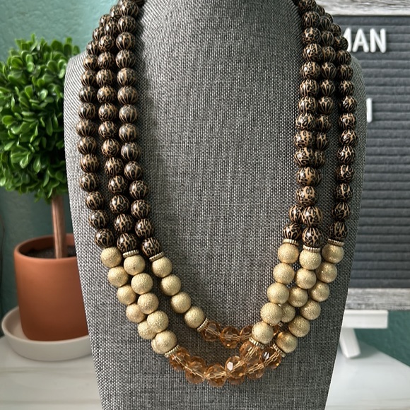 Necklace With Matching Earrings - Picture 2 of 6